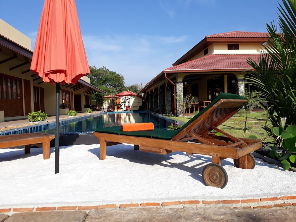 Taratai Villa 10/57