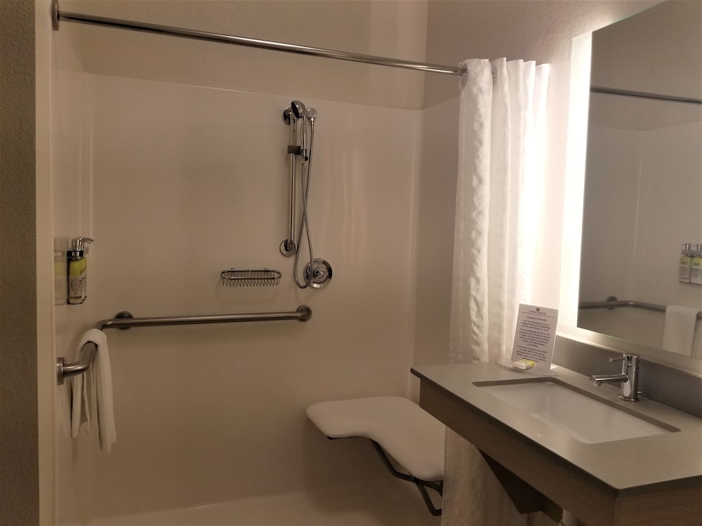Candlewood Suites Apex Raleigh Area 48/50