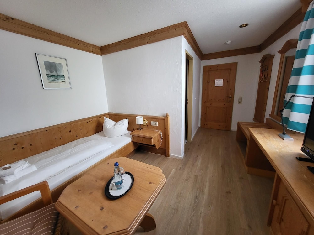 Historik Hotel Ochsen 12/25