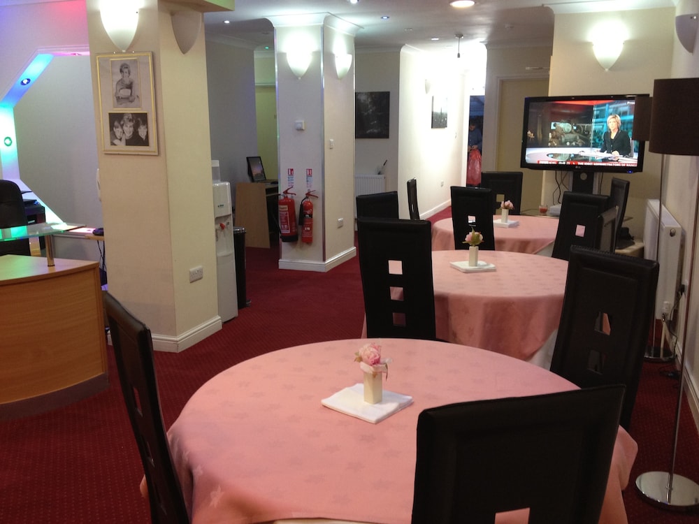 City View Hotel Roman Road Market 13/23