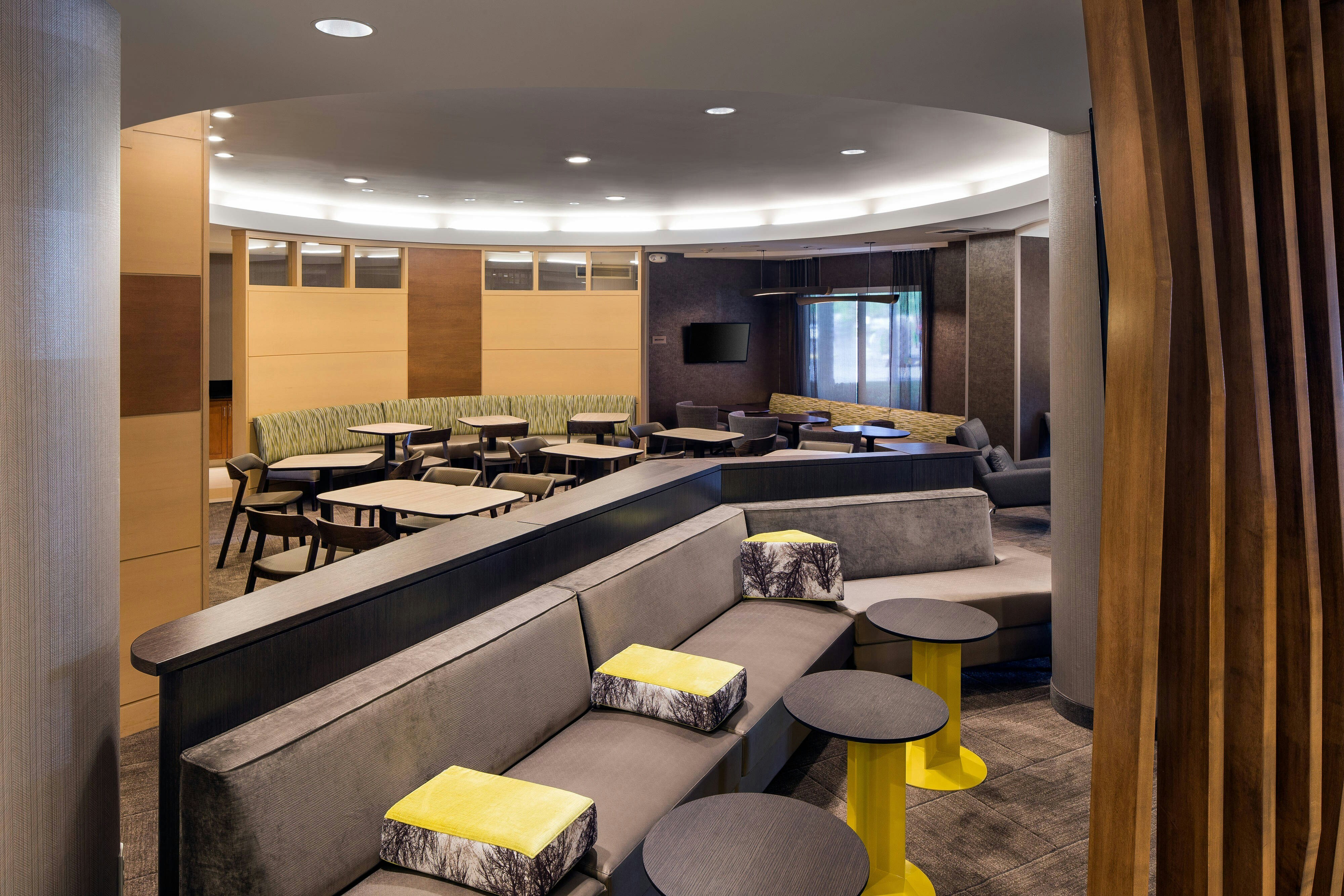 SpringHill Suites by Marriott Bakersfield 6/13