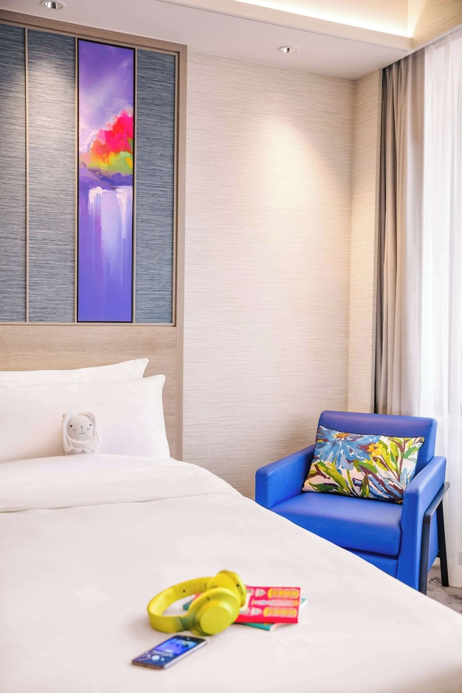 PREMIER, TWIN BEDS