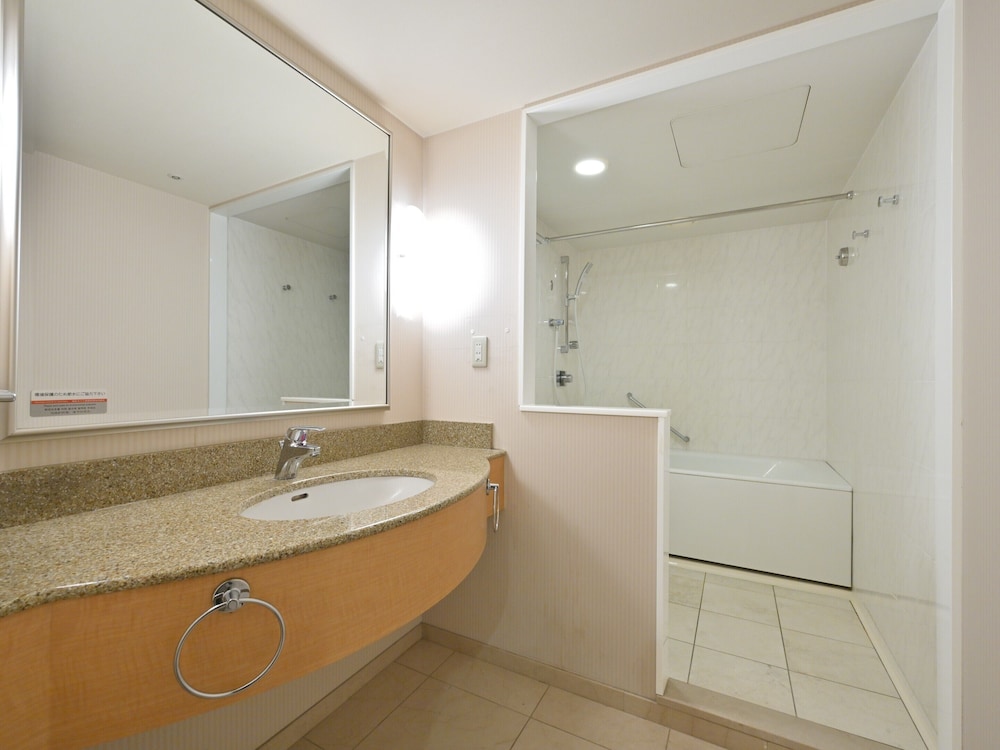 Rihga Hotel Zest Takamatsu 63/63