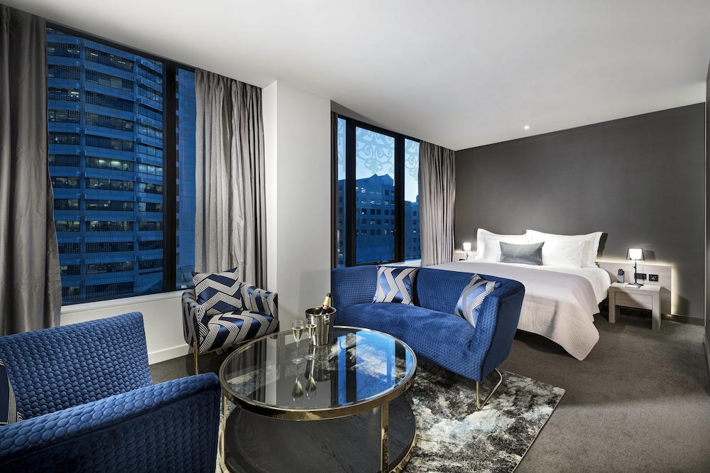 The Melbourne Hotel 43/69