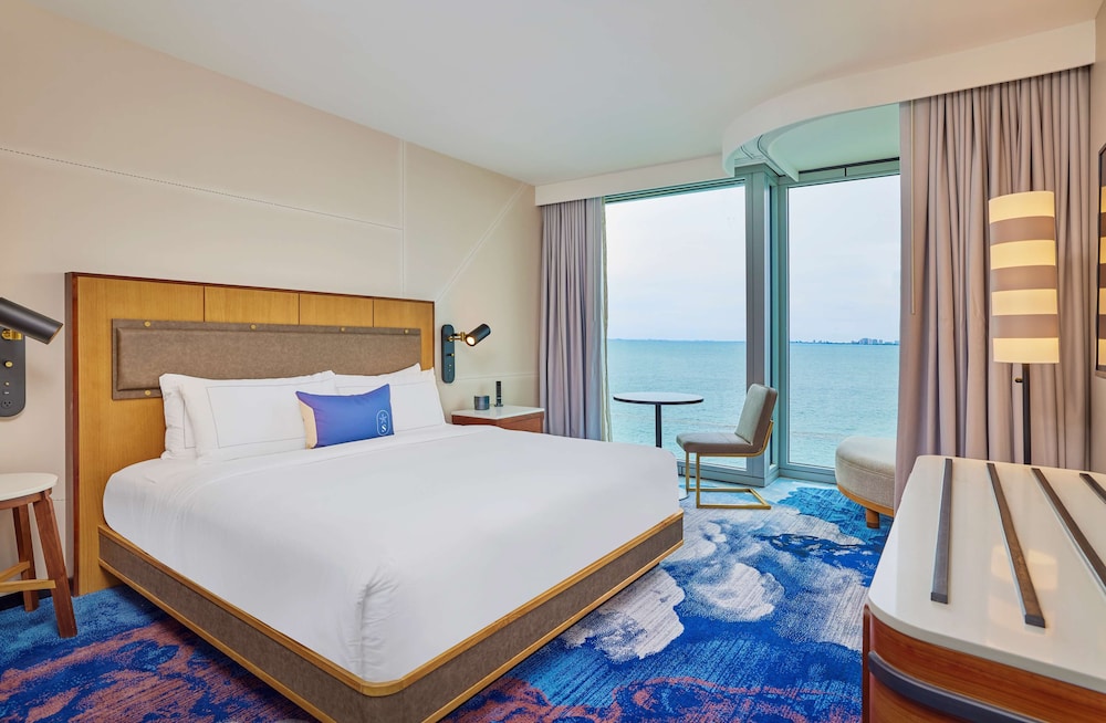 Sable at Navy Pier Chicago, Curio Collection by Hilton 16/59