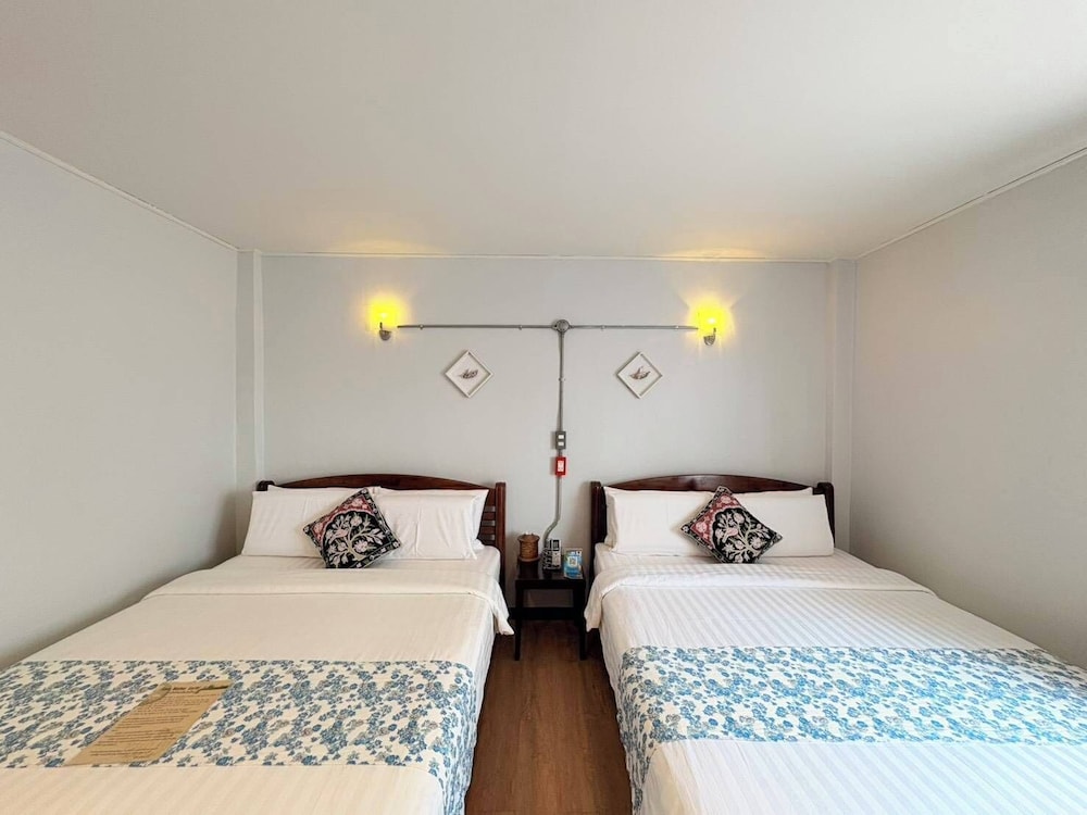 Talay Sai Hotel At Thung Wua Laen 17/76