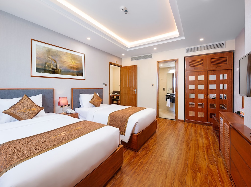 MERCURY BOUTIQUE HOTEL 12/76
