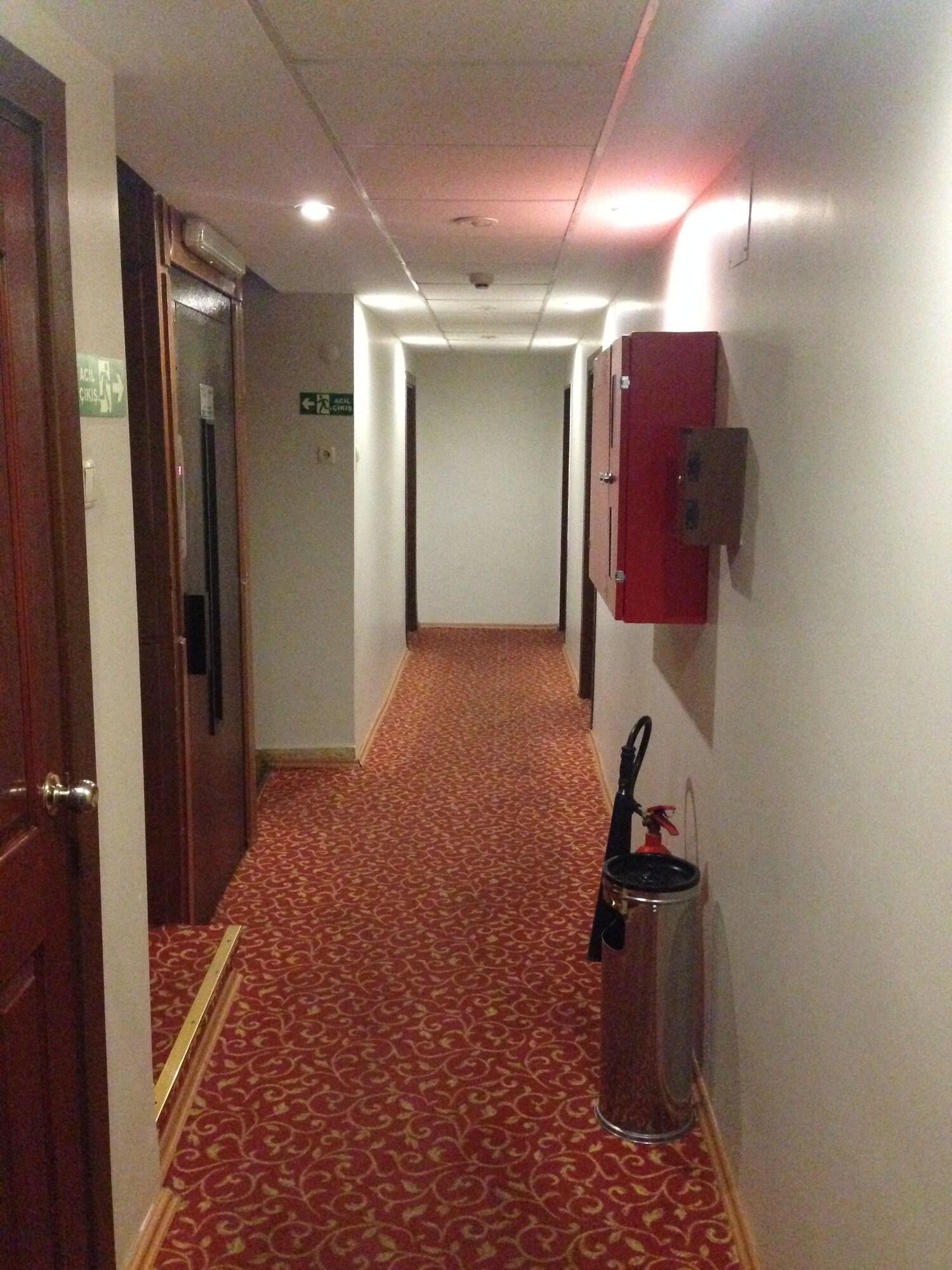 Atasayan Hotel 13/17