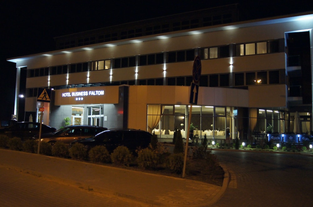 Business Faltom Hotel 4/56