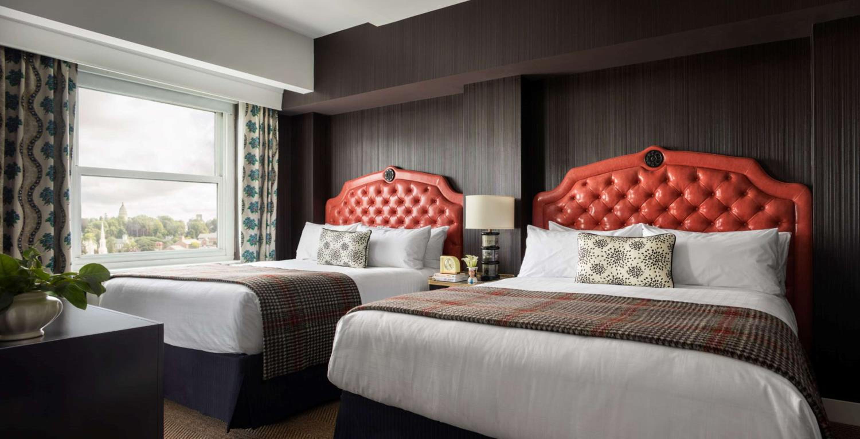 Graduate, Junior Suite, King Bed, Accessible