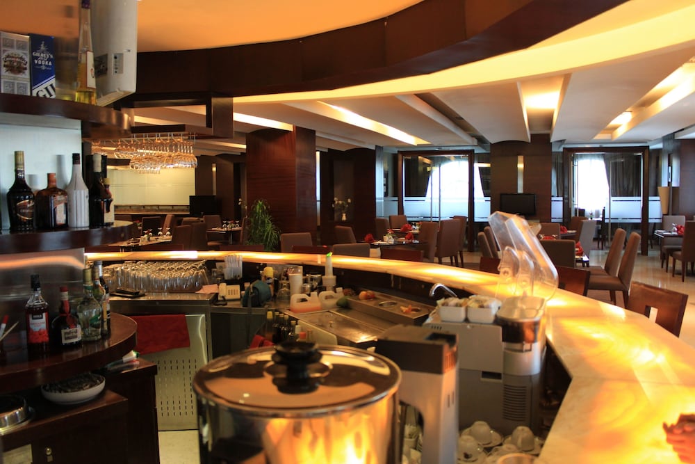 Hotel President Executive Club - Jababeka Cikarang 21/23