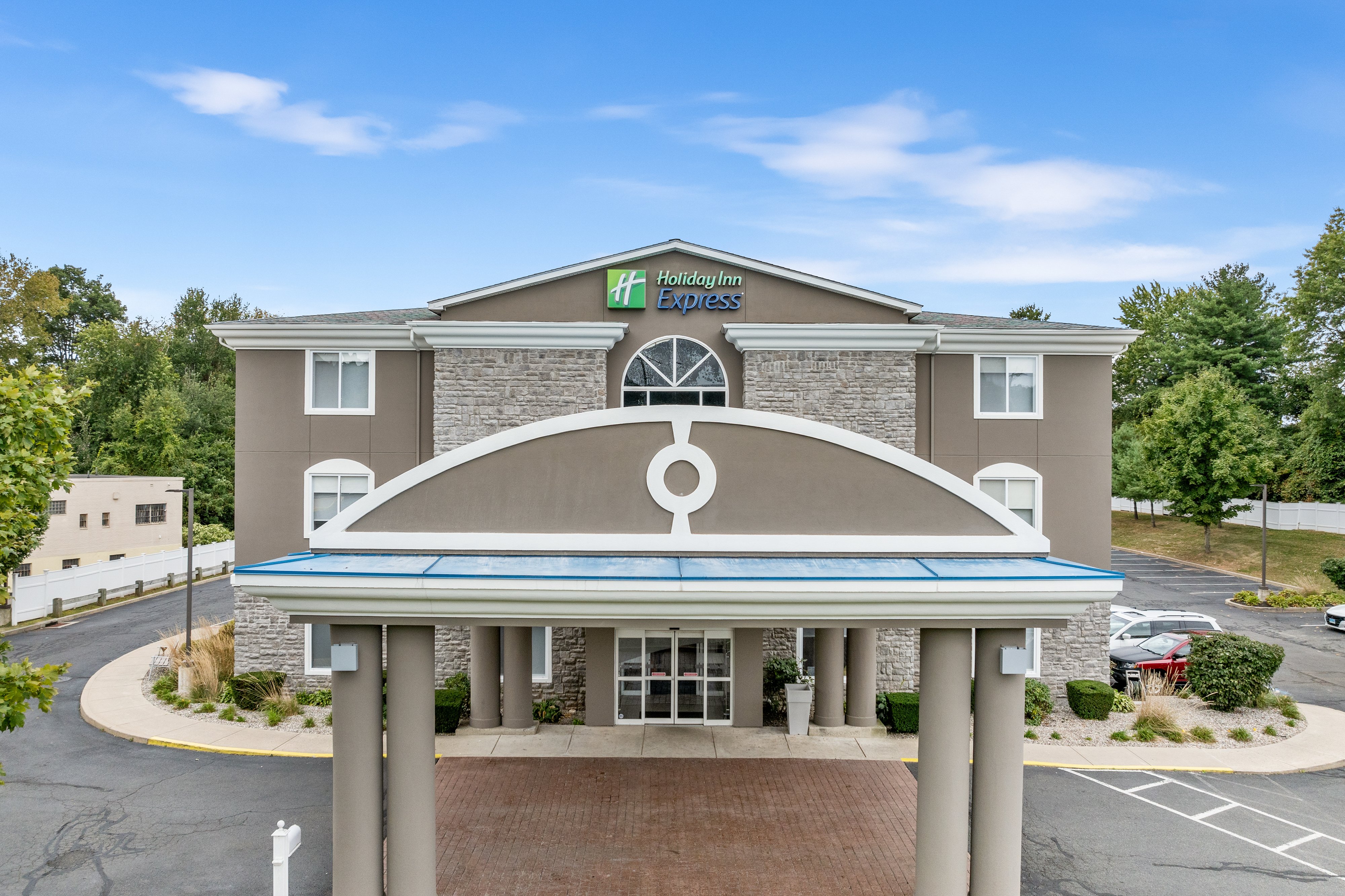 Holiday Inn Express Newington 1/50
