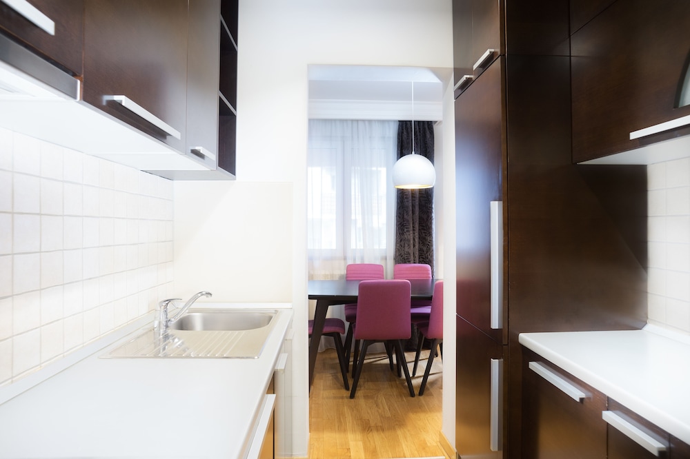 Feel Belgrade Aparthotel 58/70