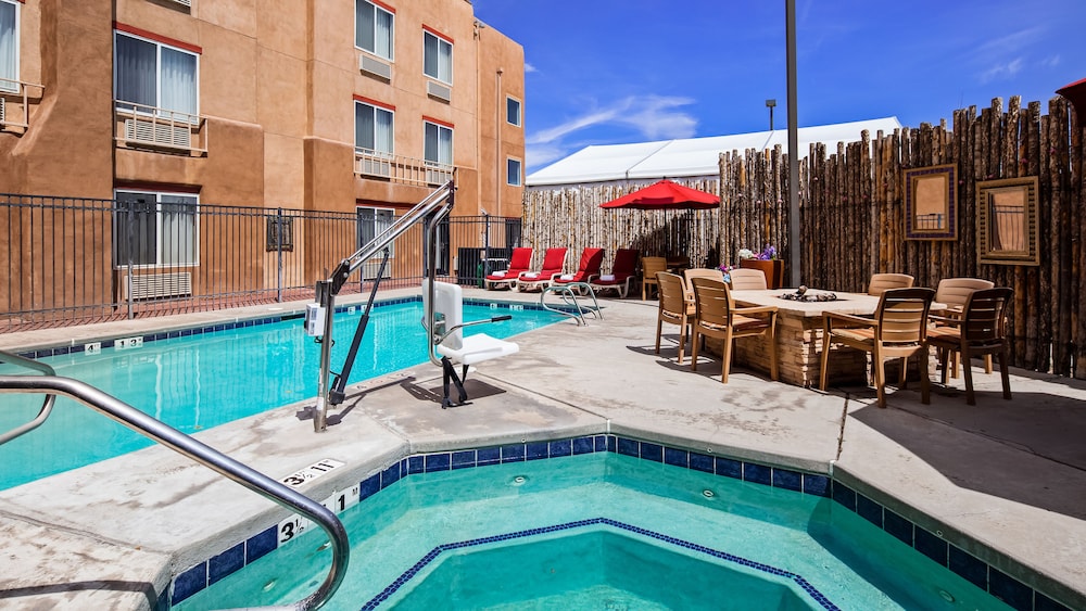 Inn at Santa Fe, SureStay Collection by Best Western 2/41