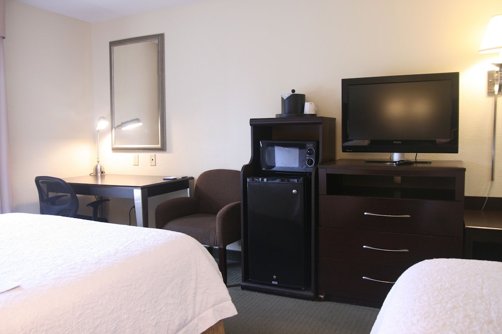 Hampton Inn & Suites Lino Lakes 12/41