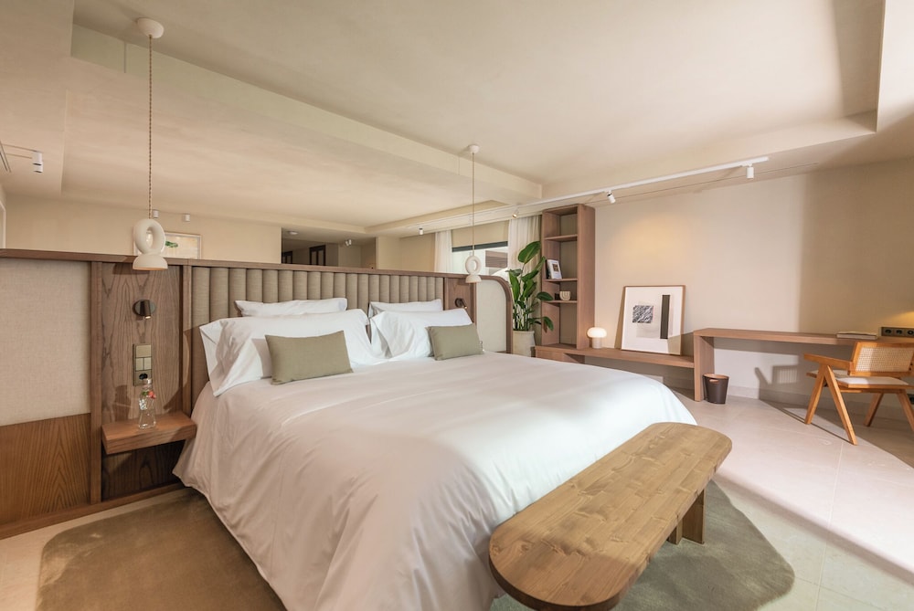 Host Villas & Suites 21/50