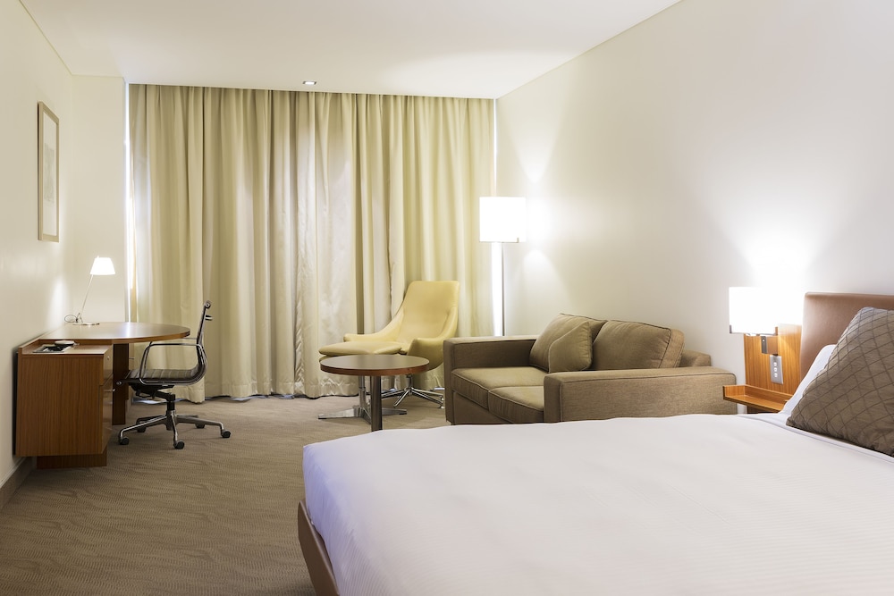 Novotel Canberra 28/72