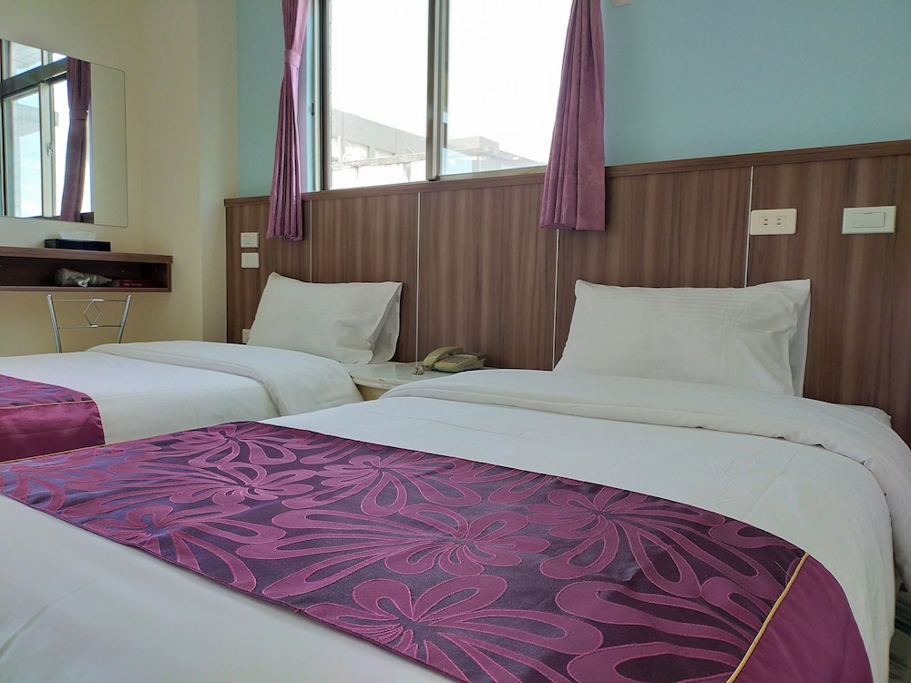 Tau Tau Chu Hotel 45/66