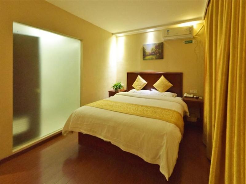 GreenTree Inn Shanghai Songjiang District Yanshou road Li ta Express Hotel 41/58