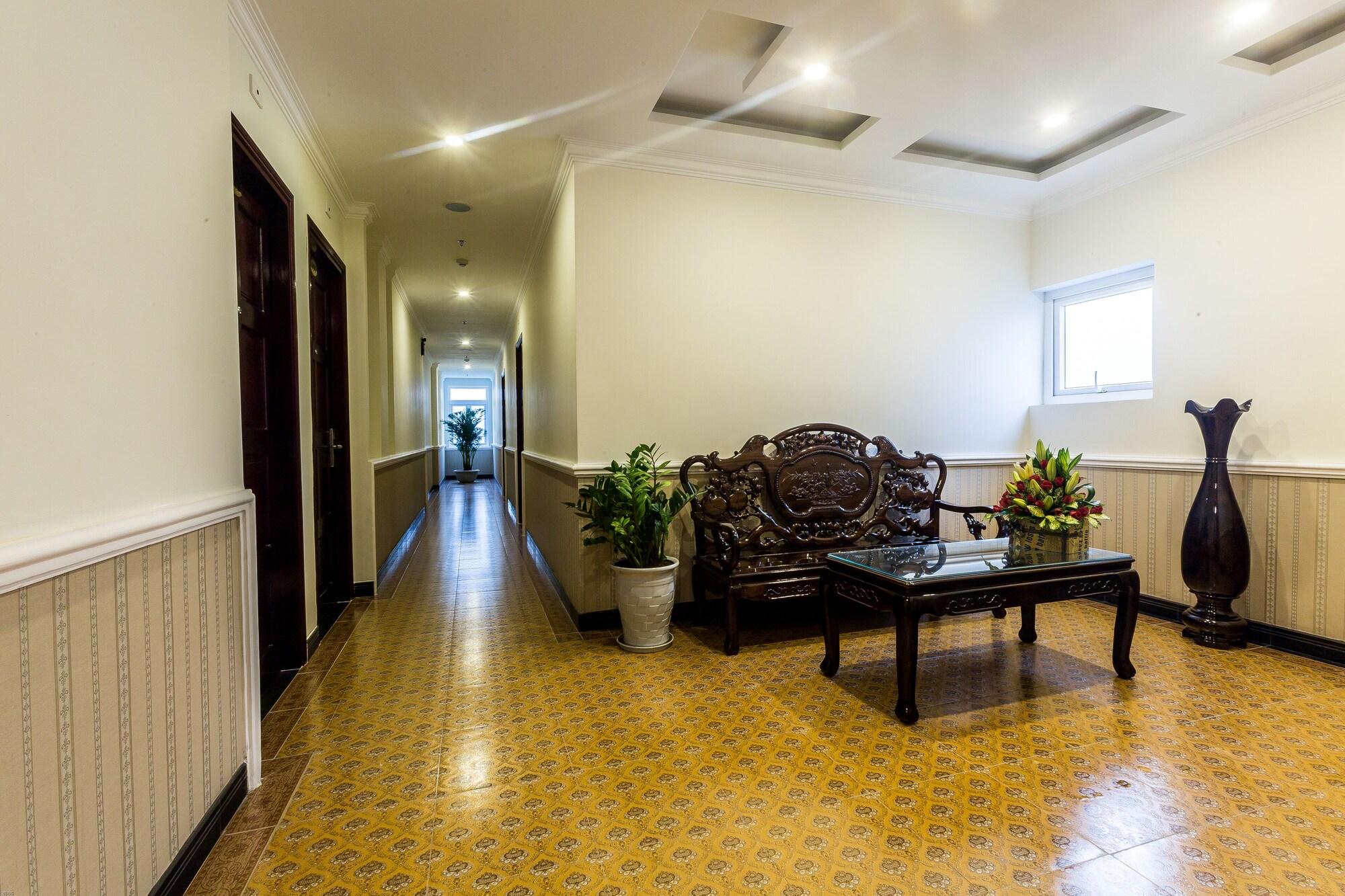 Lychee Hotel 35/40
