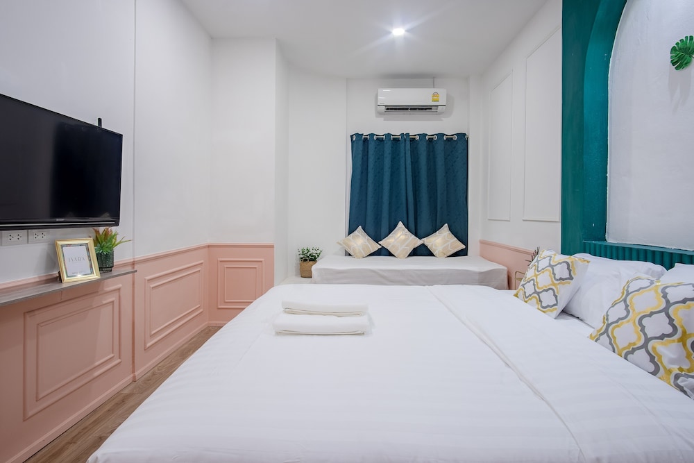 Isara Boutique Hotel and Cafe 14/66