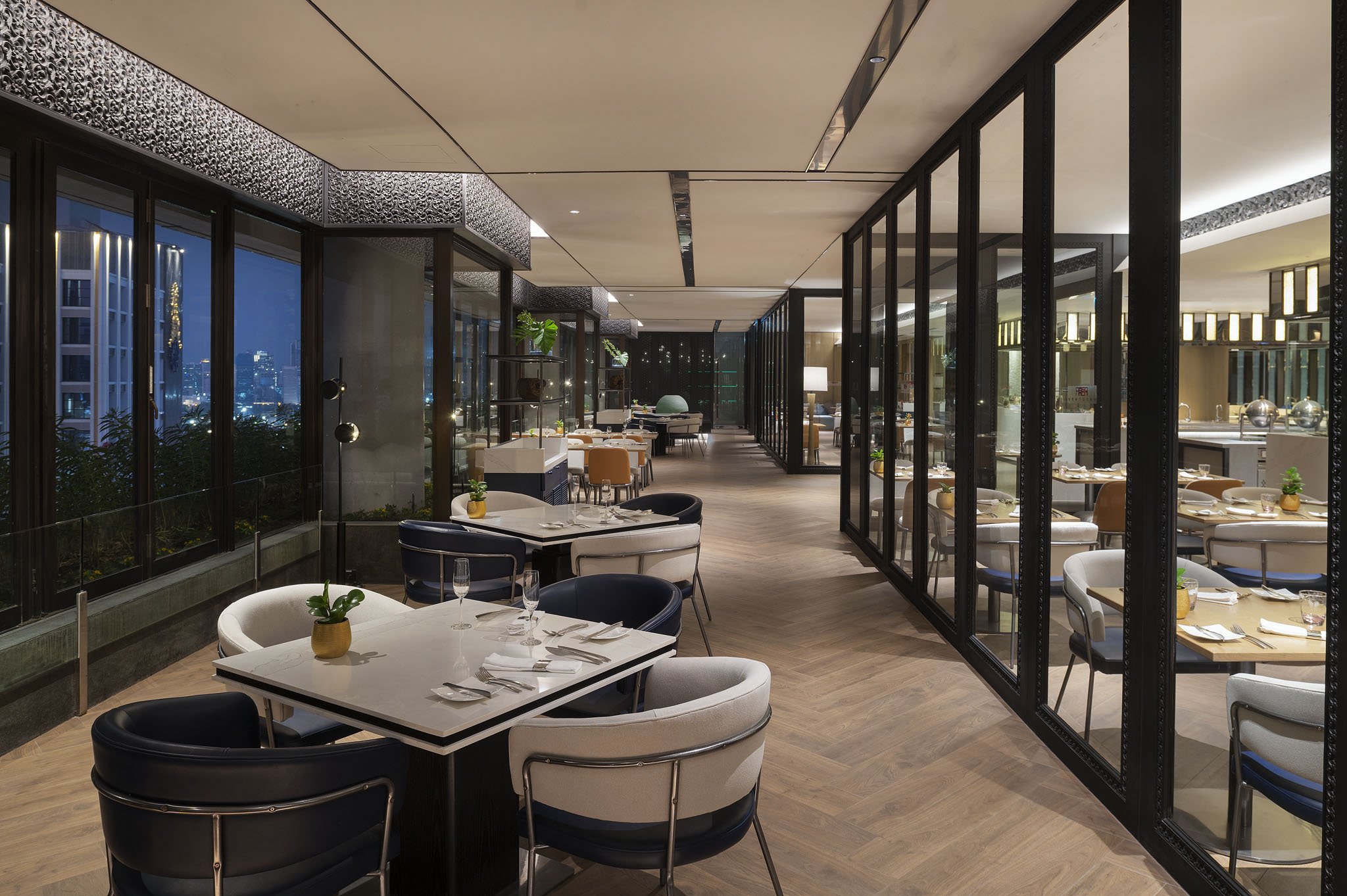 Crowne Plaza Bangkok Lumpini Park 53/77