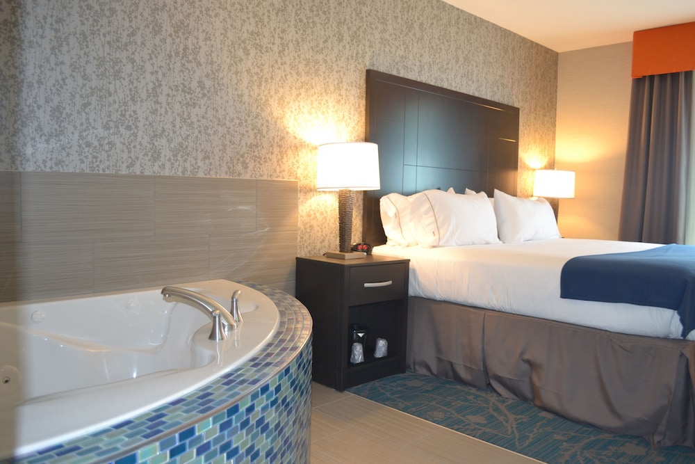 Holiday Inn Express Hotel Suites Knoxville West Papermill 9/26