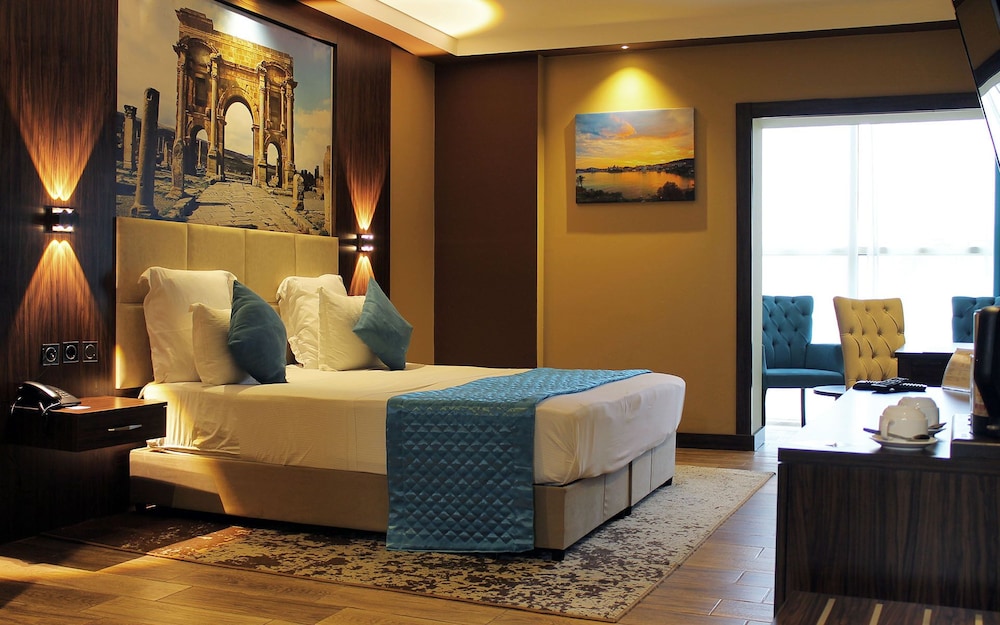 LB Suite Hotel 41/51
