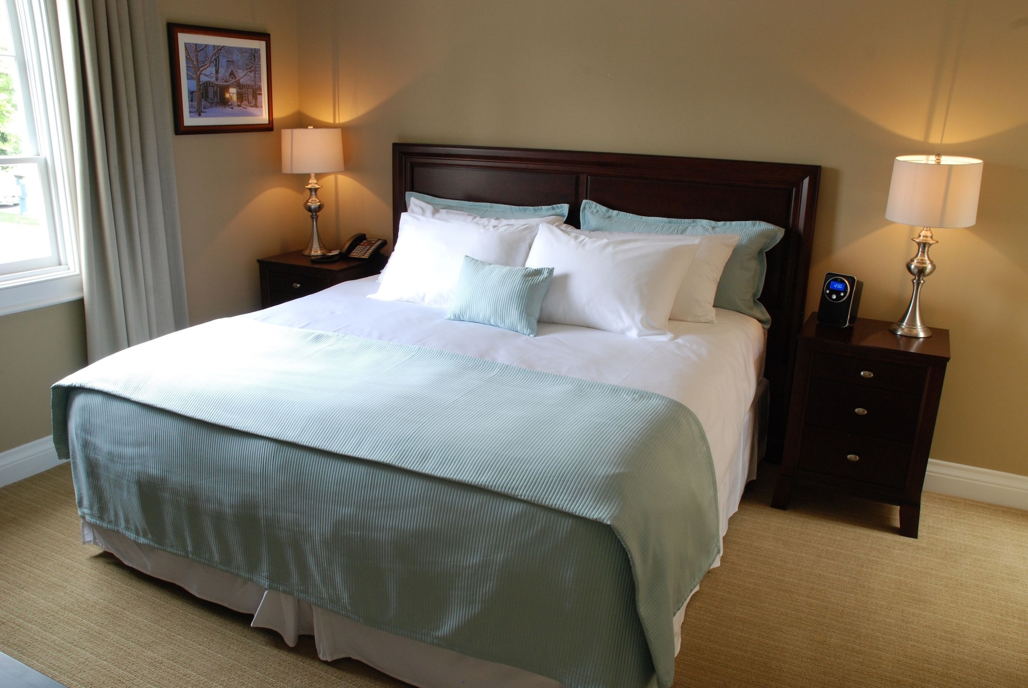 Adjoining, Deluxe, King Bed، 124 on Queen Hotel & Spa 5/8