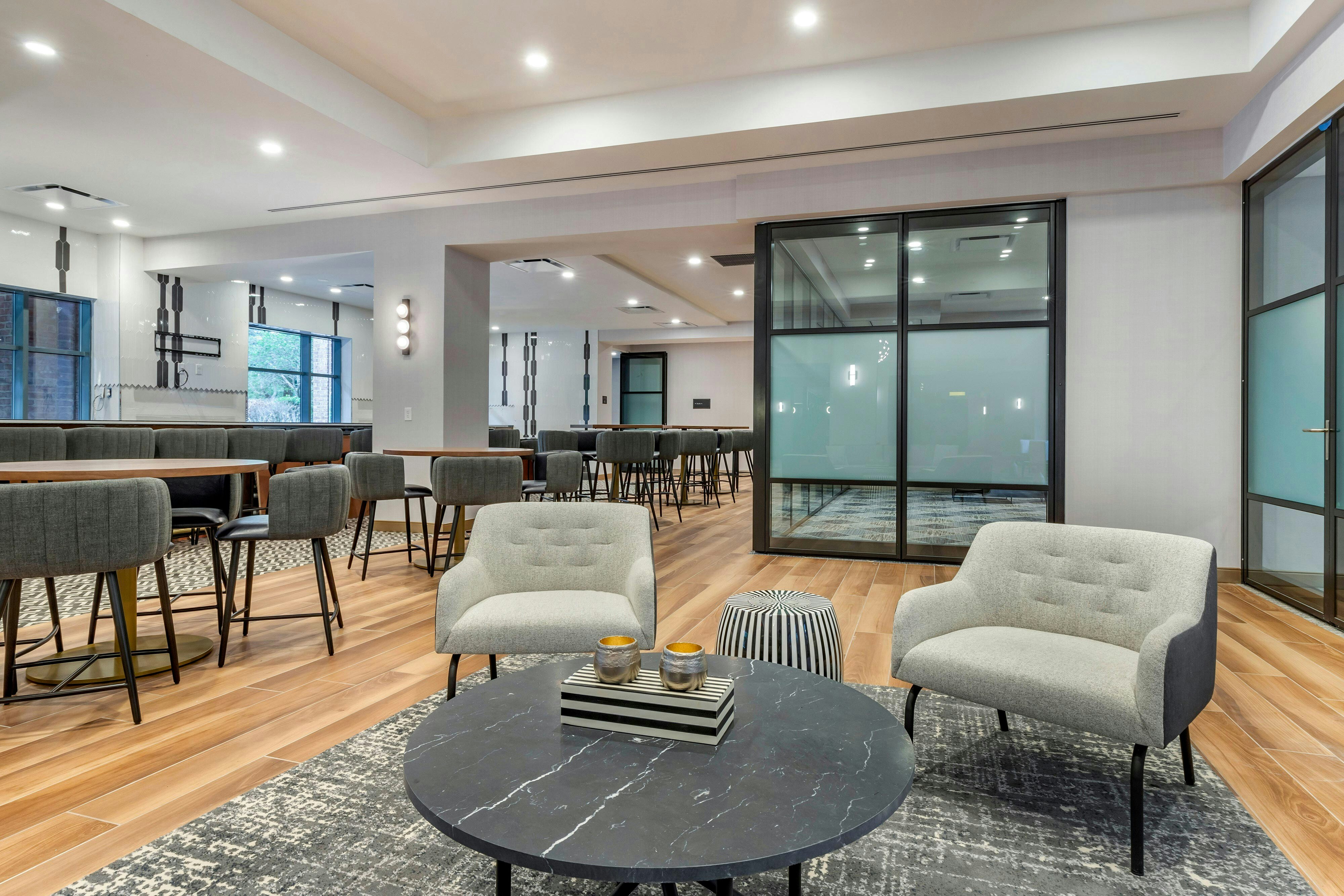 Sheraton Suites Old Town Alexandria 16/25