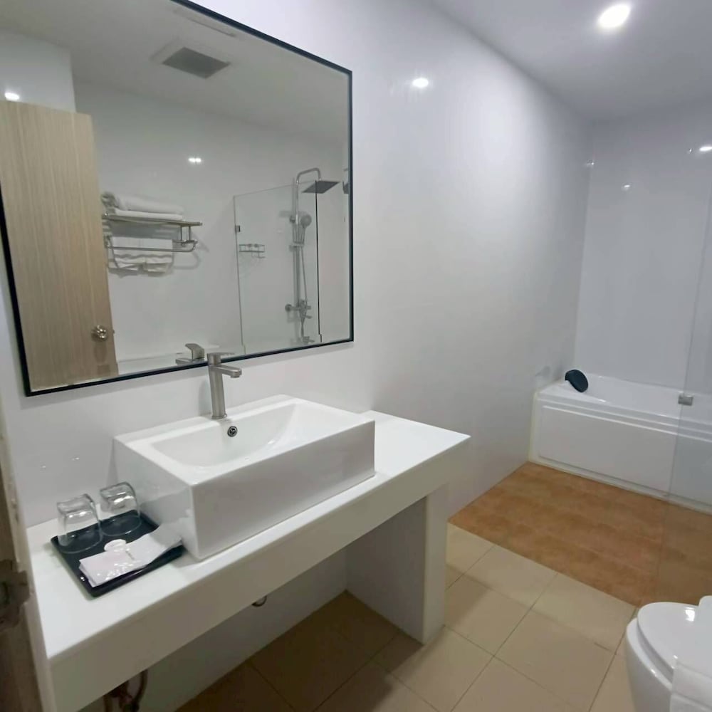 NJOY Prestige Grand Hotel Don Mueang 70/70