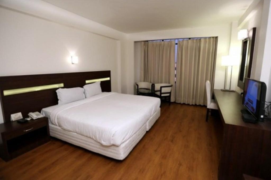 Eqbal Inn 7/16