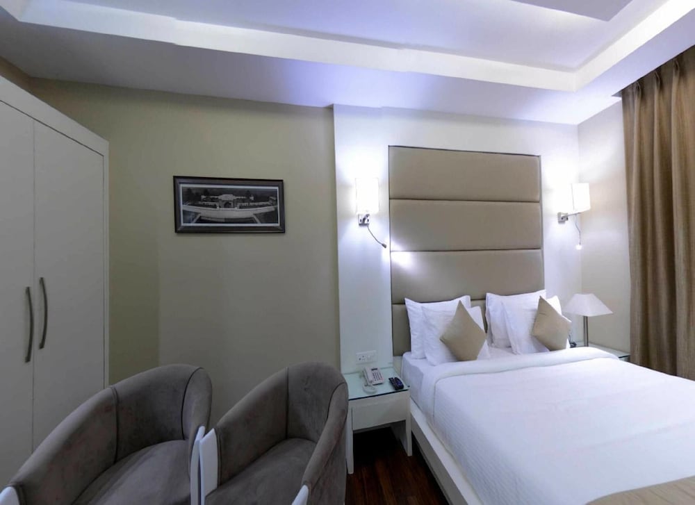 Clarks Inn Srinagar (Ex Hotel Spring Hills) 16/50