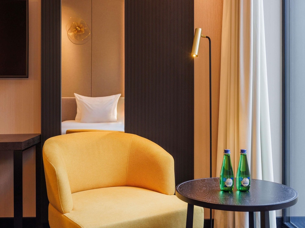 DELUXE, DOUBLE BED, BALCONY