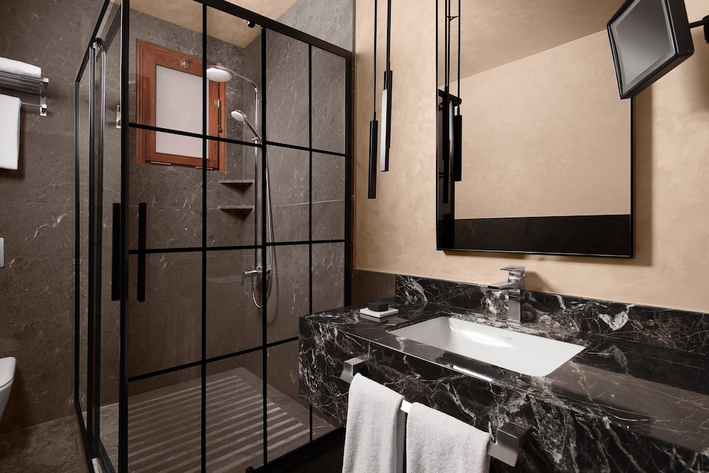 DeCamondo Galata, a Tribute Portfolio Hotel 62/64