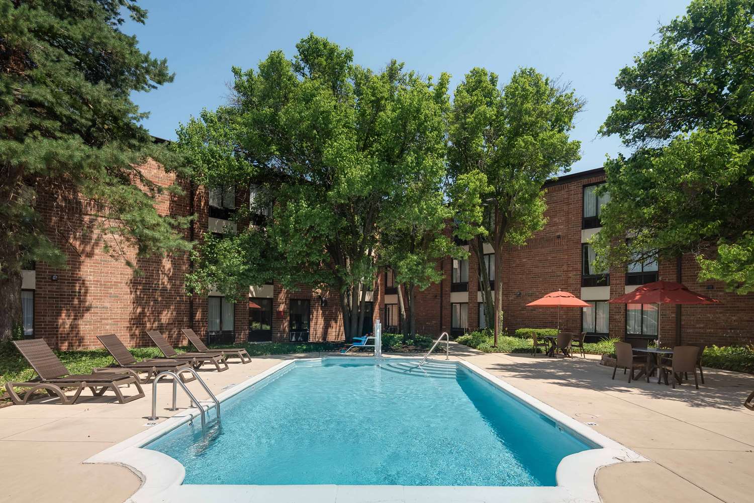 Best Western Chicago Downers Grove 40/42