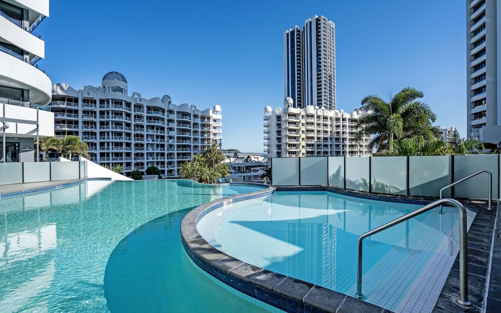 The Wave Resort 67/68