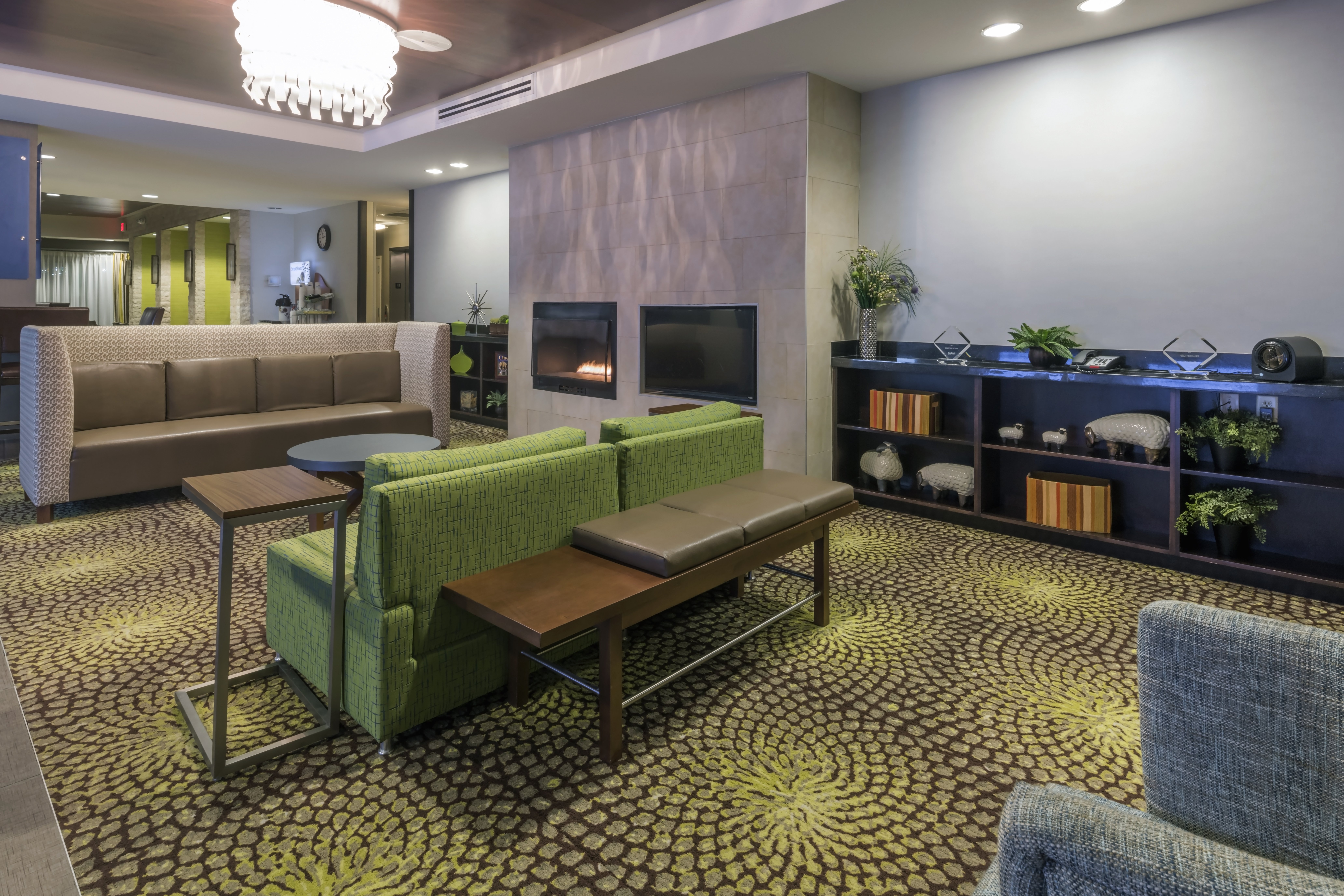 Holiday Inn Express Hotel and Suites Hays 34/53