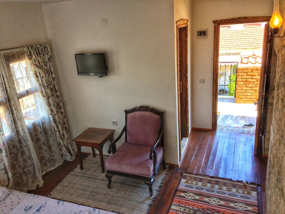 Parmis Boutique House 37/50