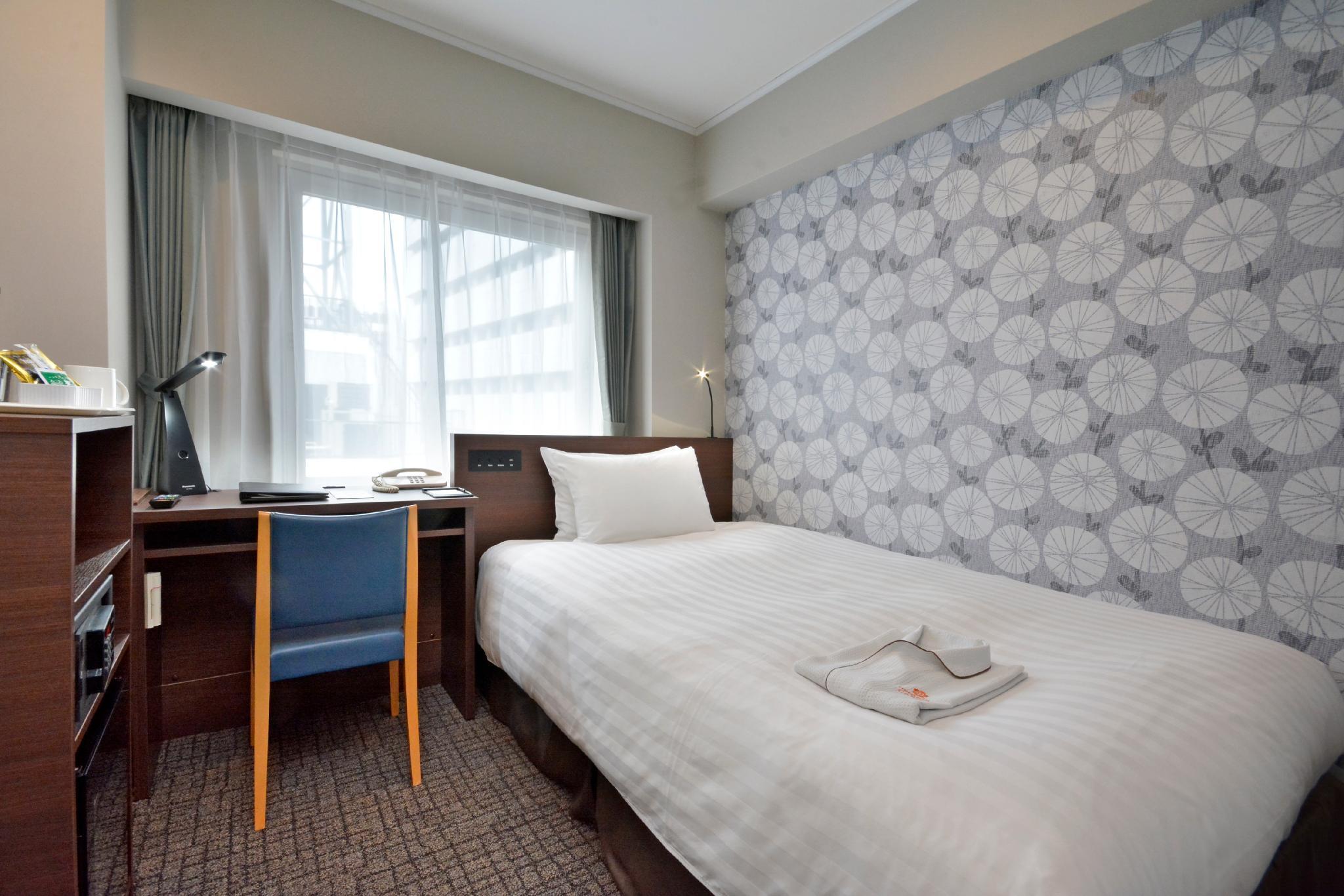 Semi Room, Single, Semi Double Bed