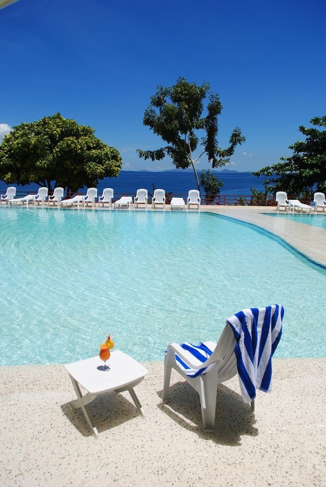 Almont Beach Resort 19/35