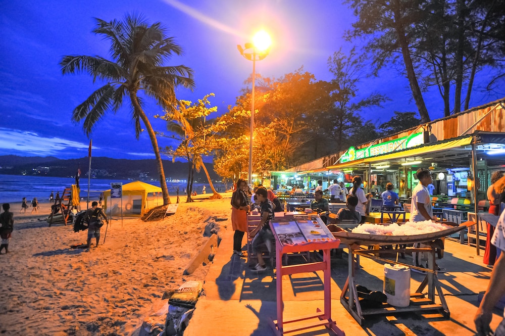 Glur Phuket Patong Beach 55/64