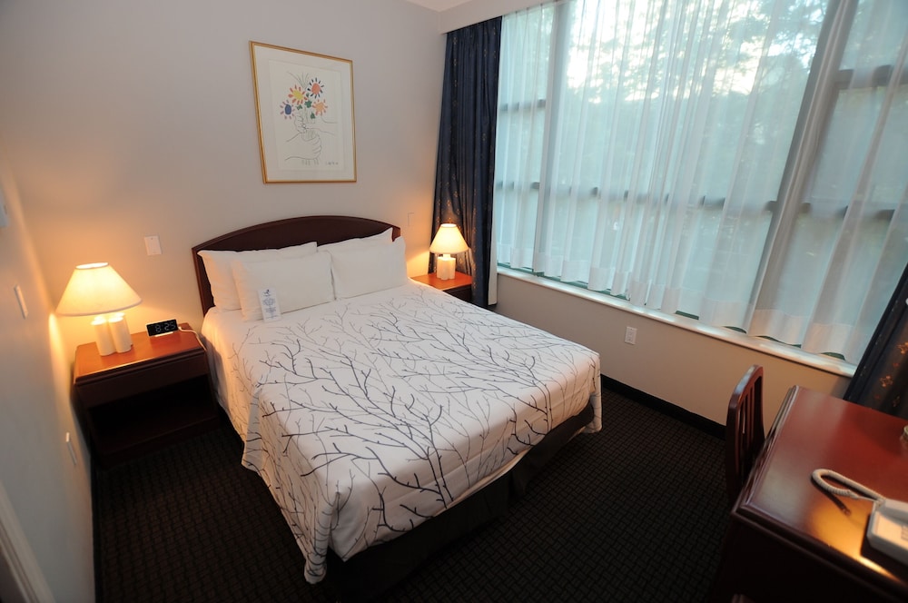 Rosedale On Robson Suite Hotel 20/45