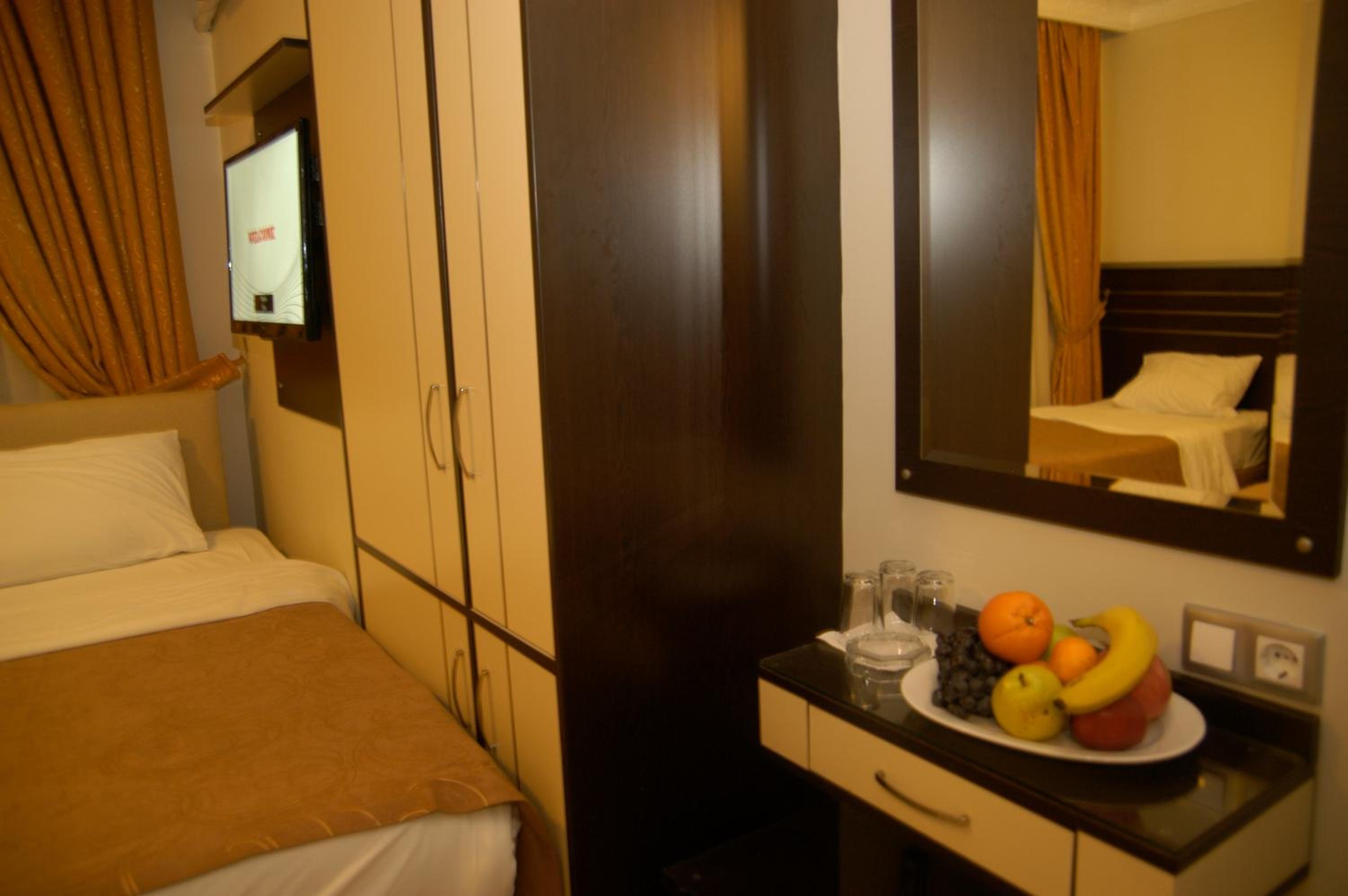 Merdan Hotel 48/48