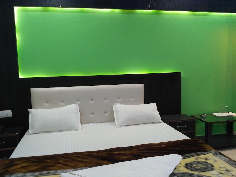 Hotel Utsav Residency 15/37