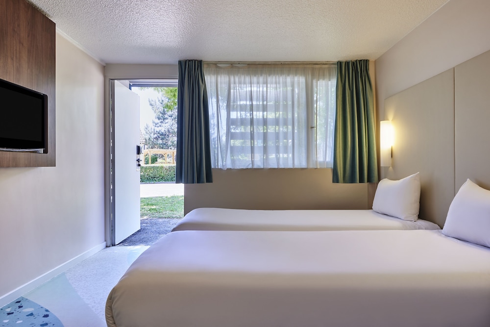 greet hotel Versailles - Voisins Le Bretonneux (ex. Campanile Voisins-Le-Bretonneux) 11/49
