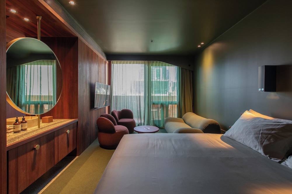 Hyde Melbourne Place 30/95