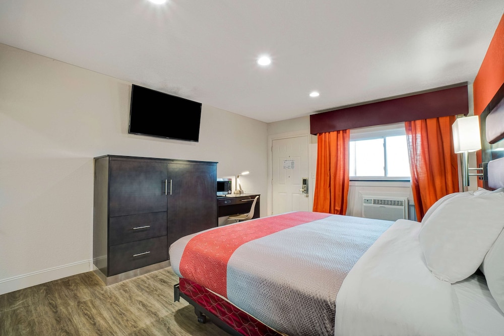 Motel6 Bellville, OH - Mid-Ohio 17/49