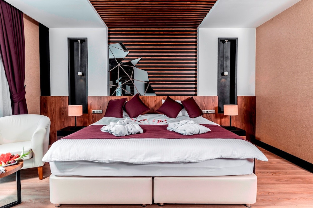 Aydinoglu Otel 10/63