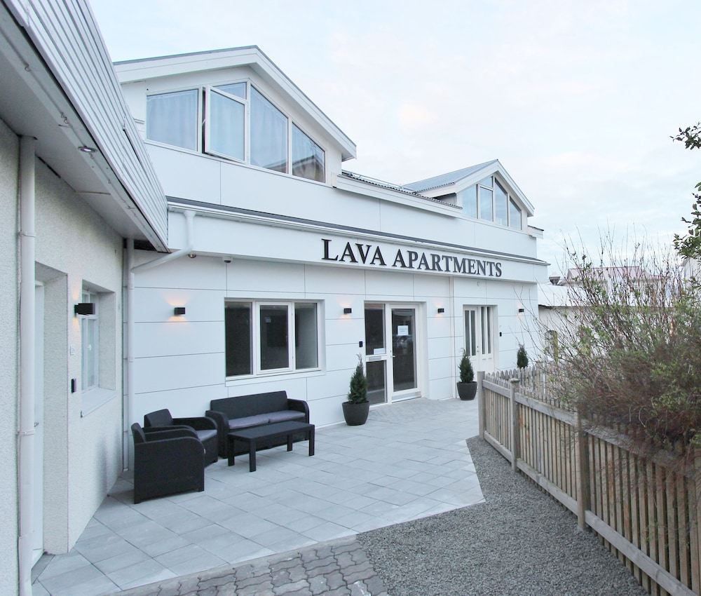 Lava Apartments 2/53
